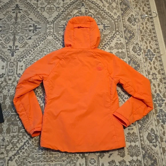 North Face lightweight puffer jacket - Picture 7 of 10